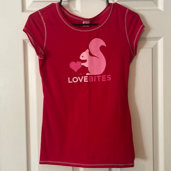 Tops - Super cute Valentines or everyday t shirt Sz XS EUC